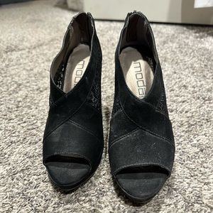 Black peep toe heels